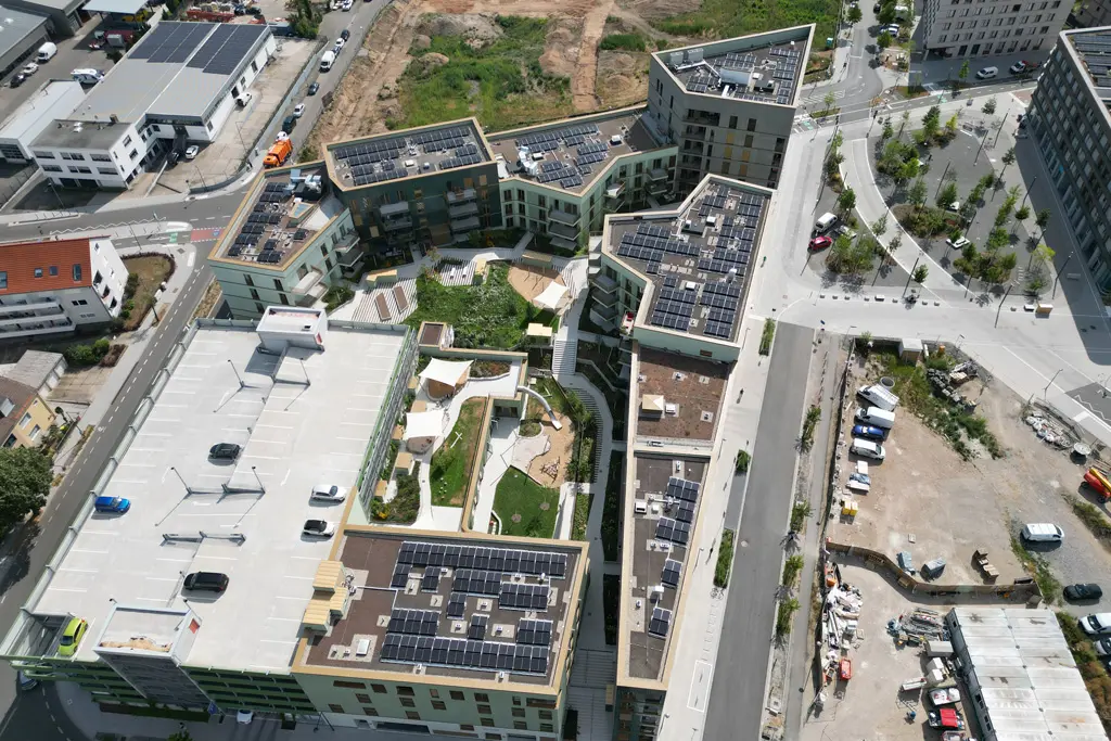 PV-Anlage über 100 kWp: Drohnenaufnahme